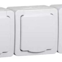 Розетка IEK 3-я с з/к белая ГЕРМЕС IP54 ERMP32-K01-16-54-EC